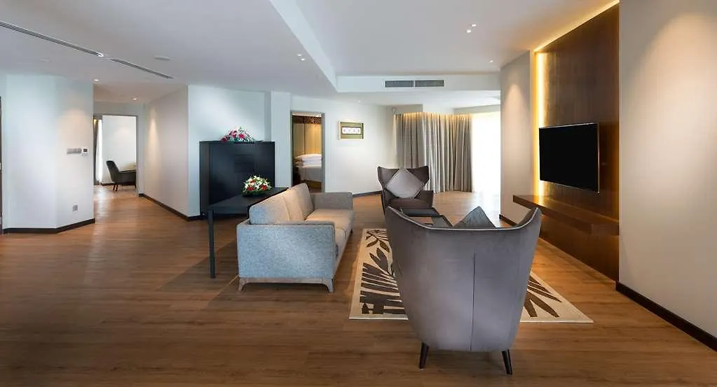 Doubletree Resort By Hilton Hotel Penang Batu Ferringhi 4*,