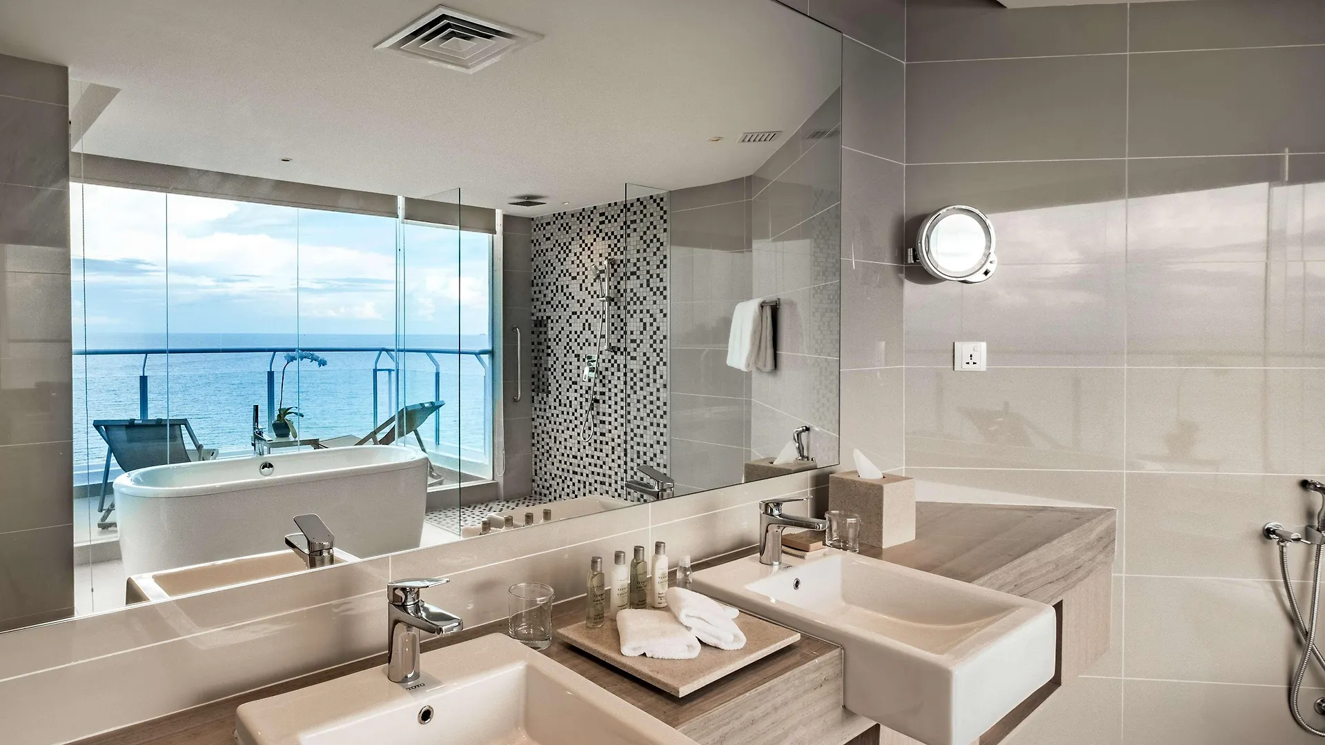 ****  Doubletree Resort By Hilton Hotel Penang Batu Feringgi Maleisië