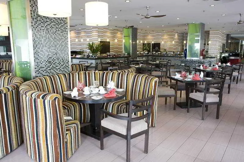 Doubletree Resort By Hilton Hotel Penang Batu Feringgi